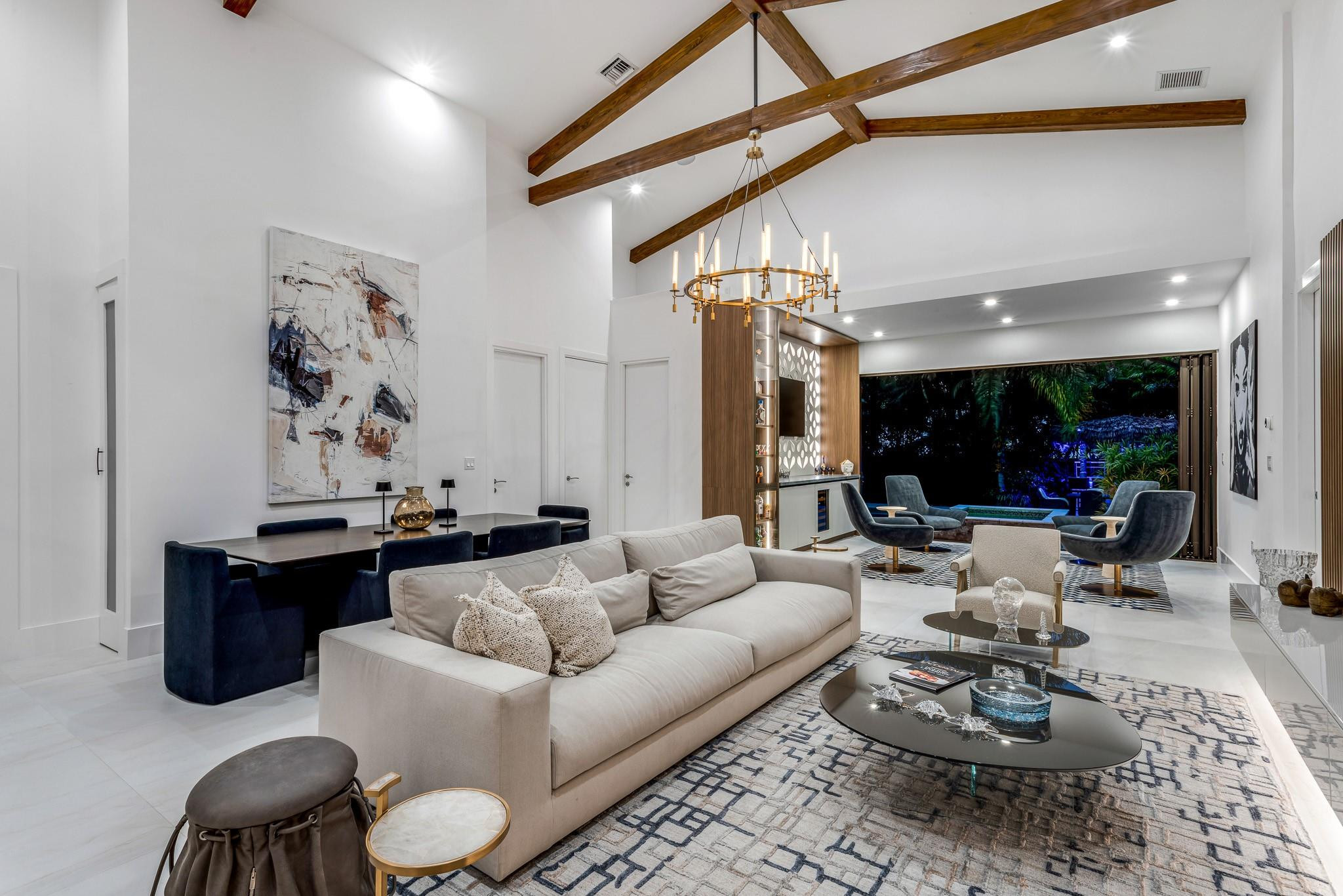 539 NE 10th Fort Lauderdale, FL 33301