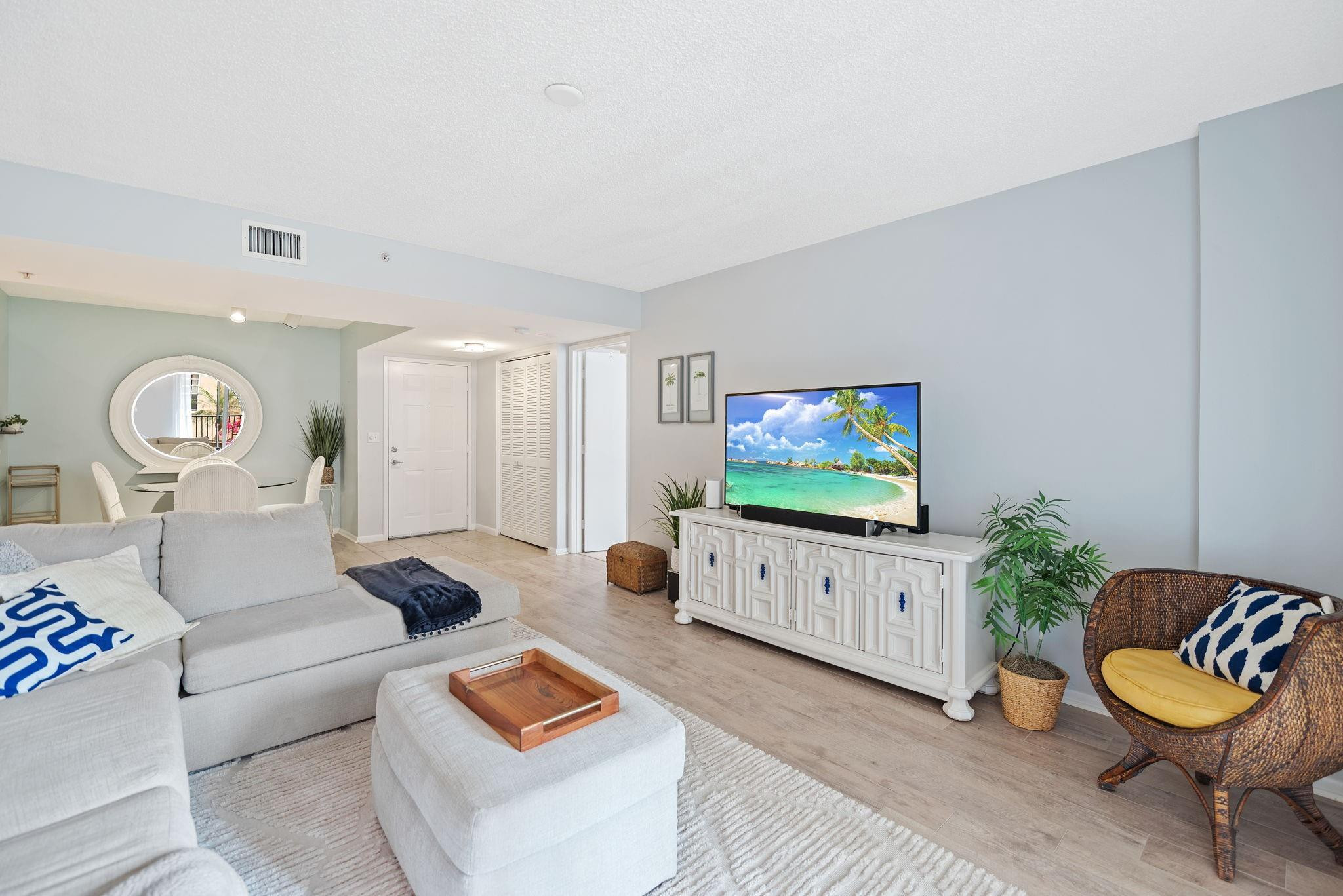 520 SE 5th #2202 Fort Lauderdale, FL 33301