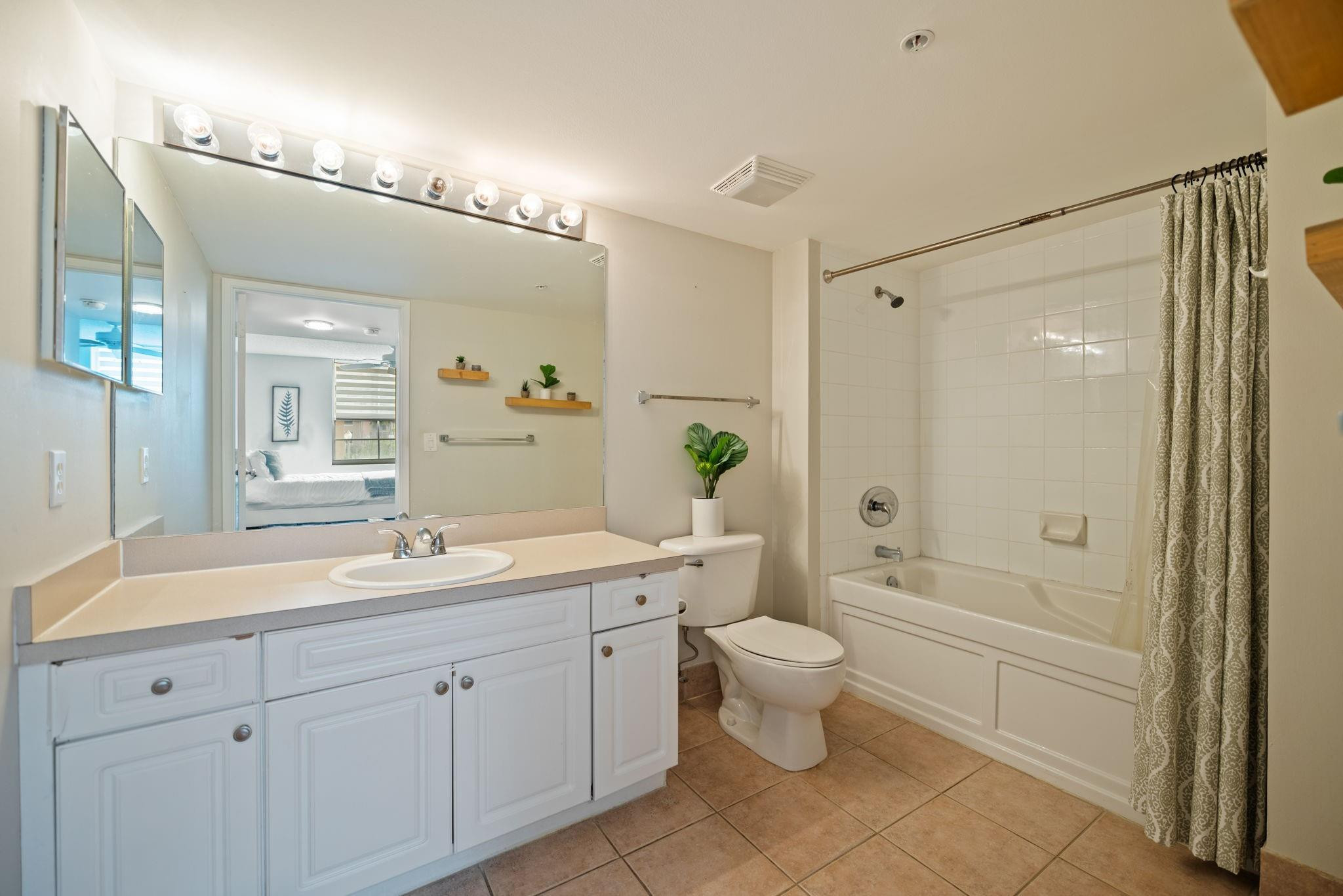 520 SE 5th #2202 Fort Lauderdale, FL 33301