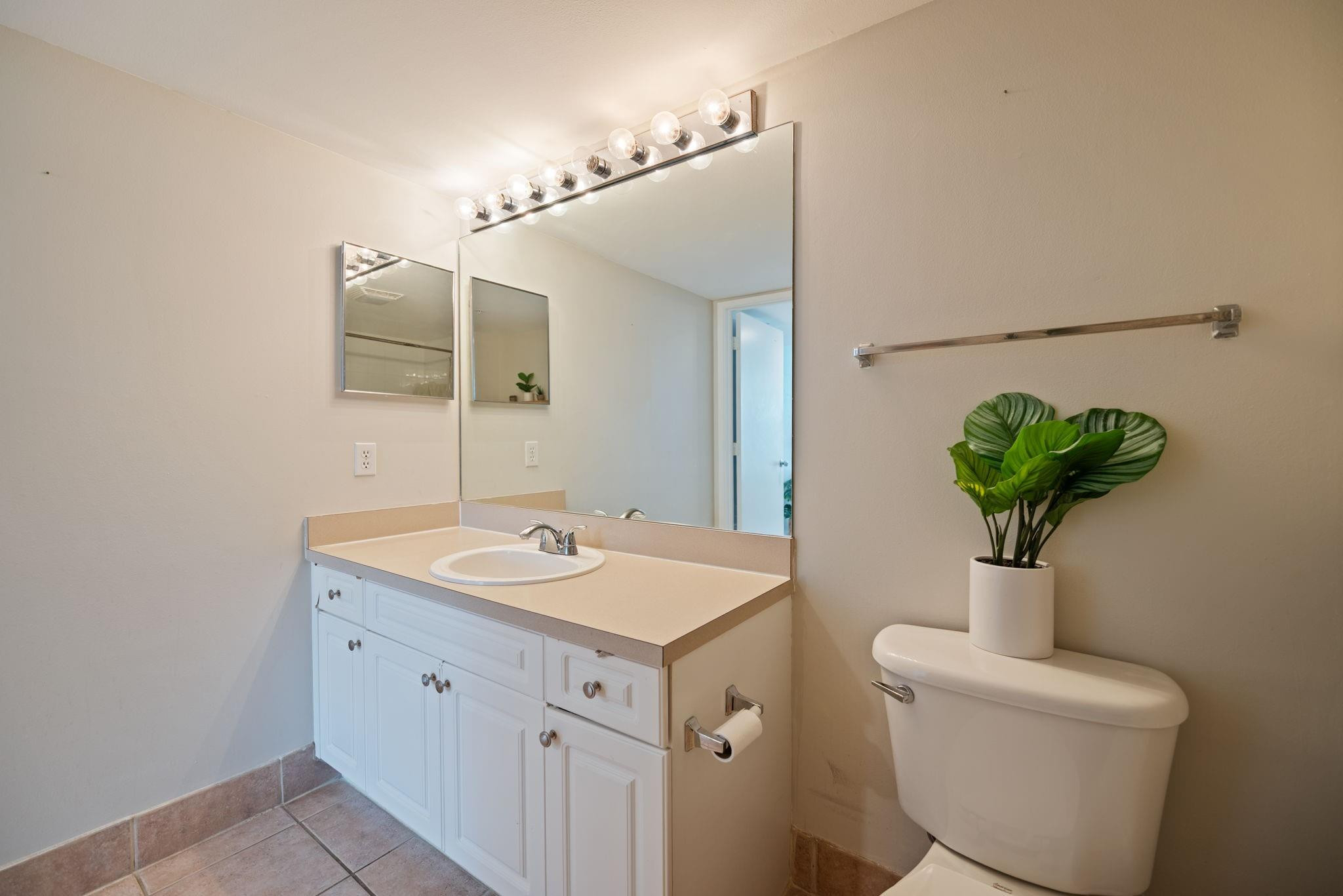 520 SE 5th #2202 Fort Lauderdale, FL 33301