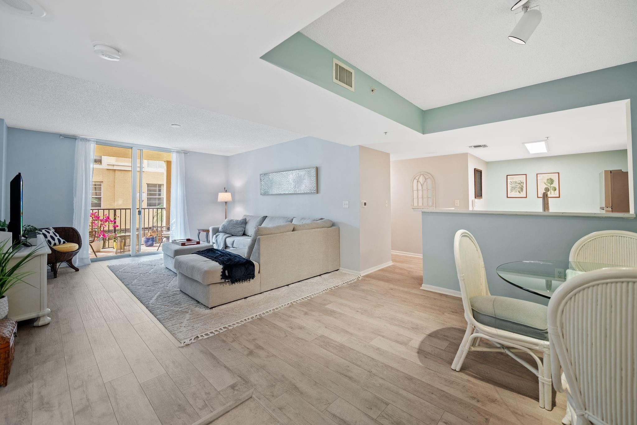 520 SE 5th #2202 Fort Lauderdale, FL 33301