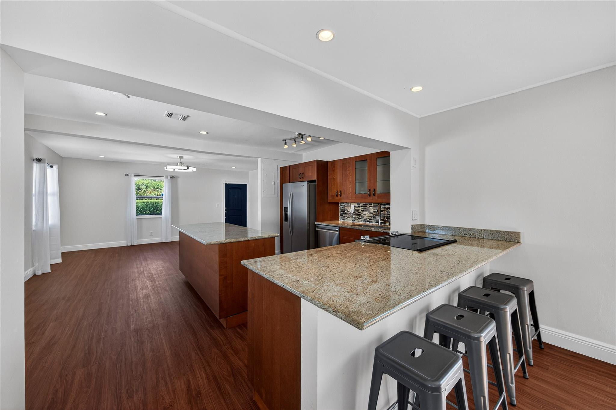 1445 NE 1st Fort Lauderdale, FL 33304