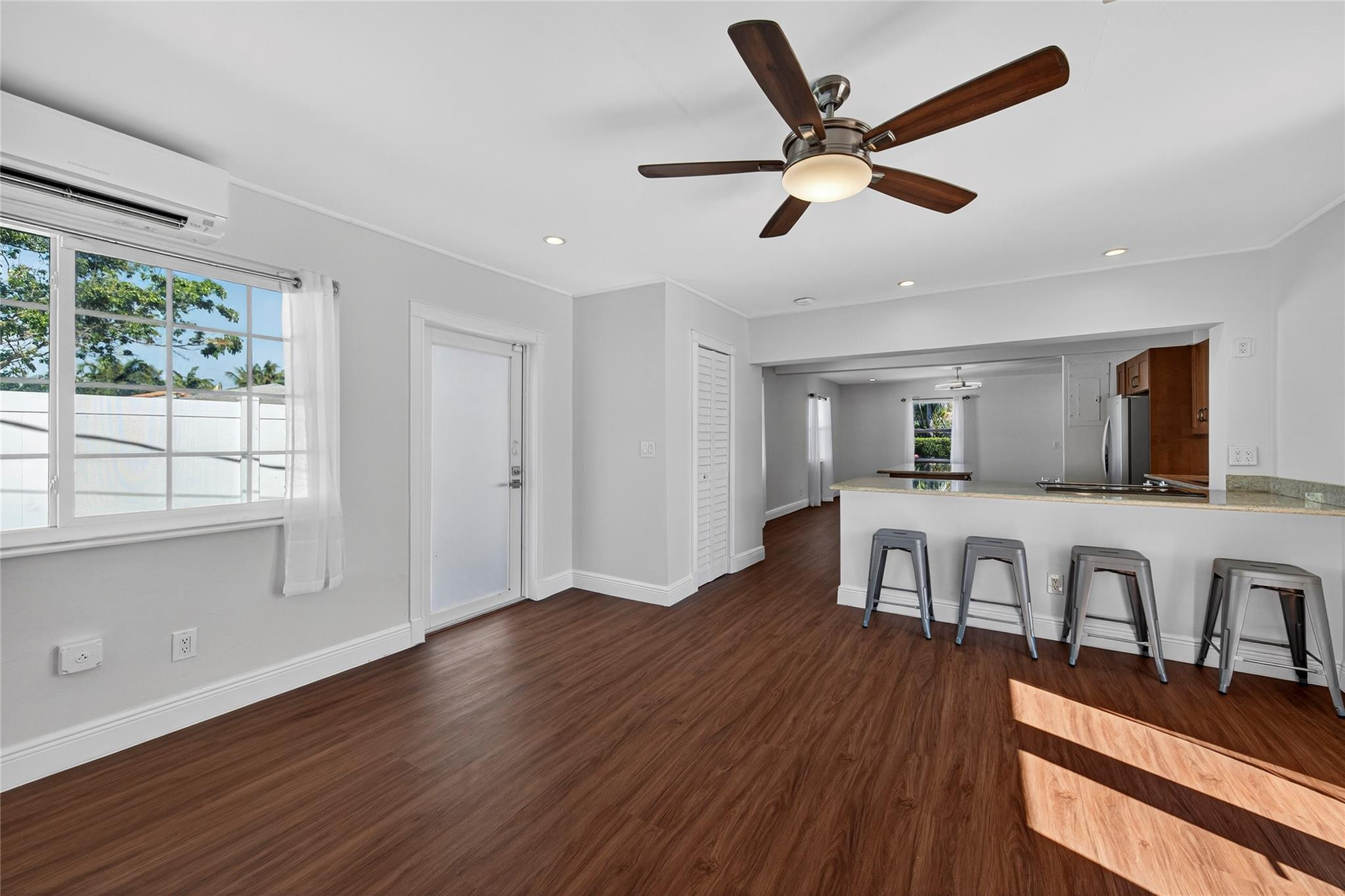 1445 NE 1st Fort Lauderdale, FL 33304