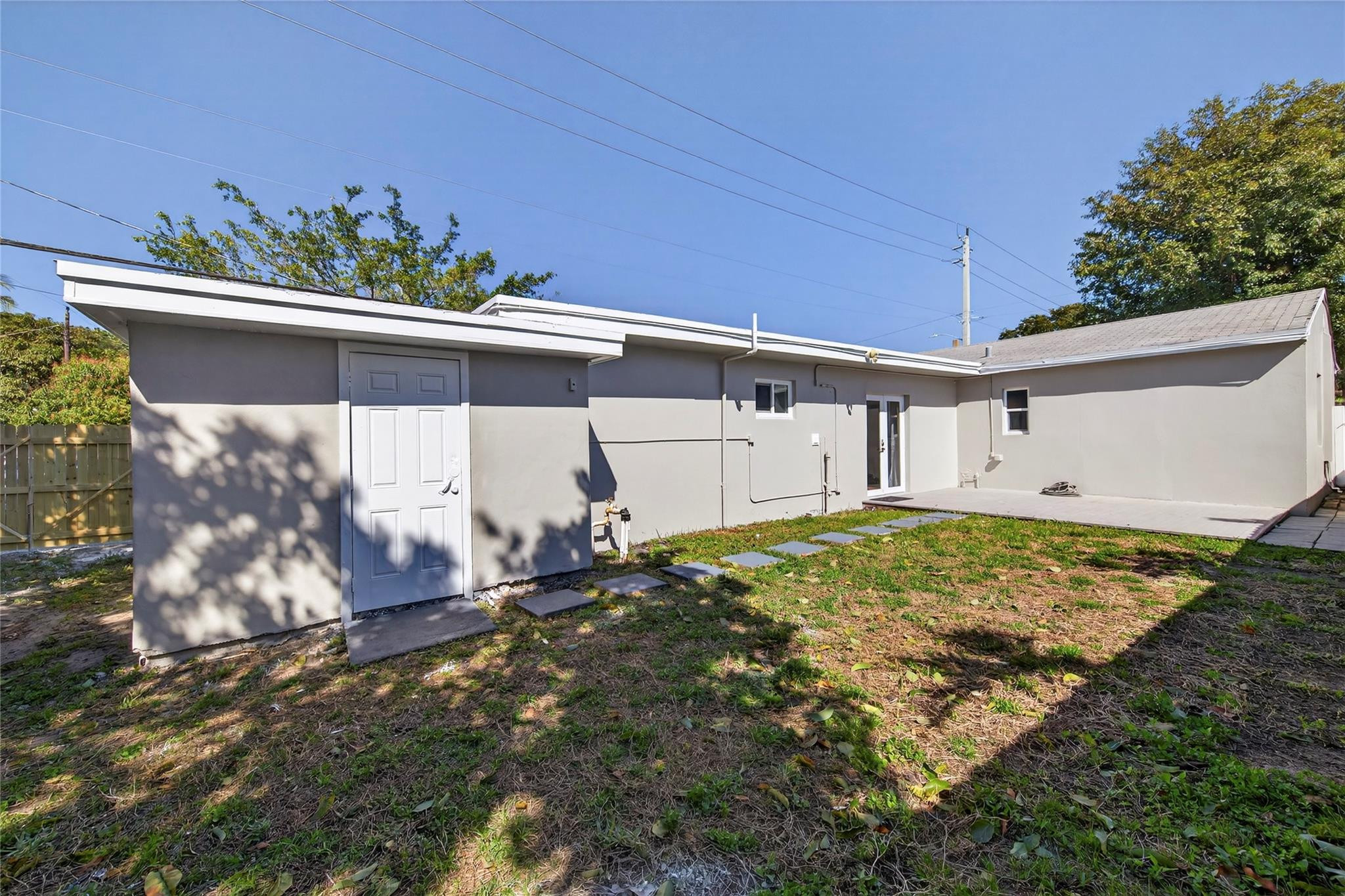 1445 NE 1st Fort Lauderdale, FL 33304