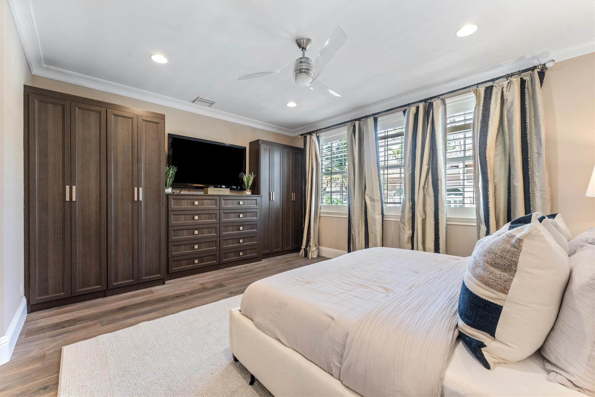 Undisclosed Address Fort Lauderdale, FL 33301