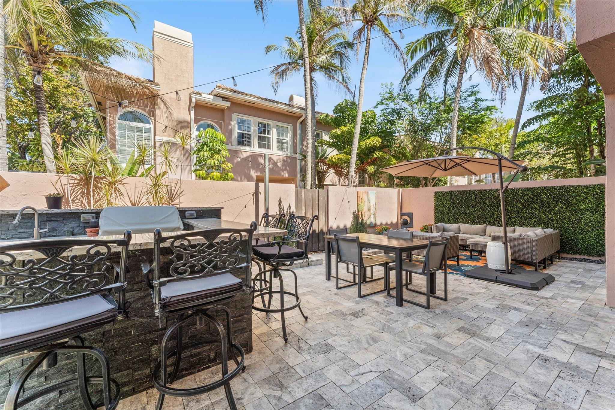 Undisclosed Address Fort Lauderdale, FL 33301