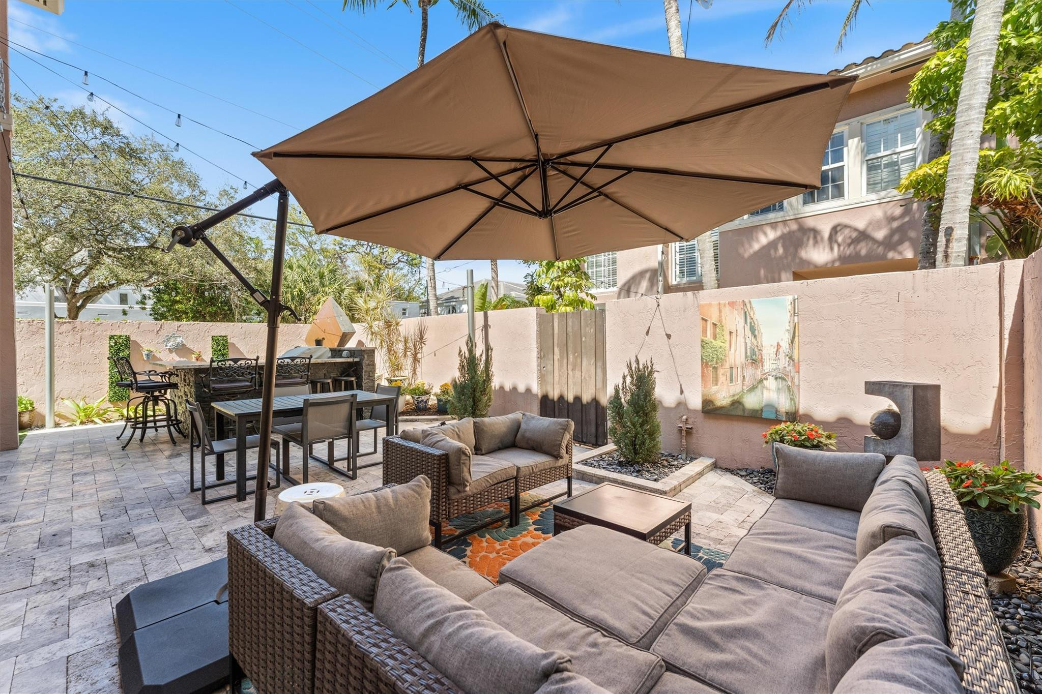 Undisclosed Address Fort Lauderdale, FL 33301