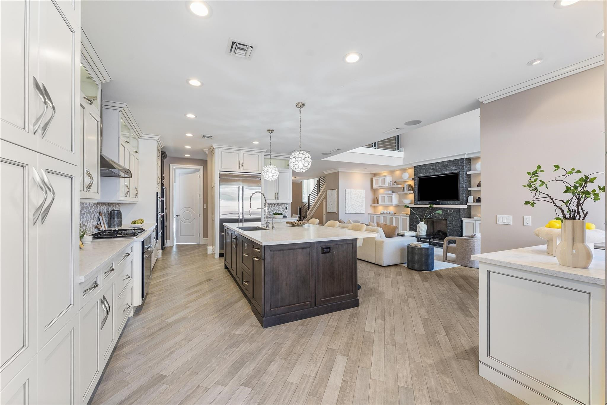 Undisclosed Address Fort Lauderdale, FL 33301