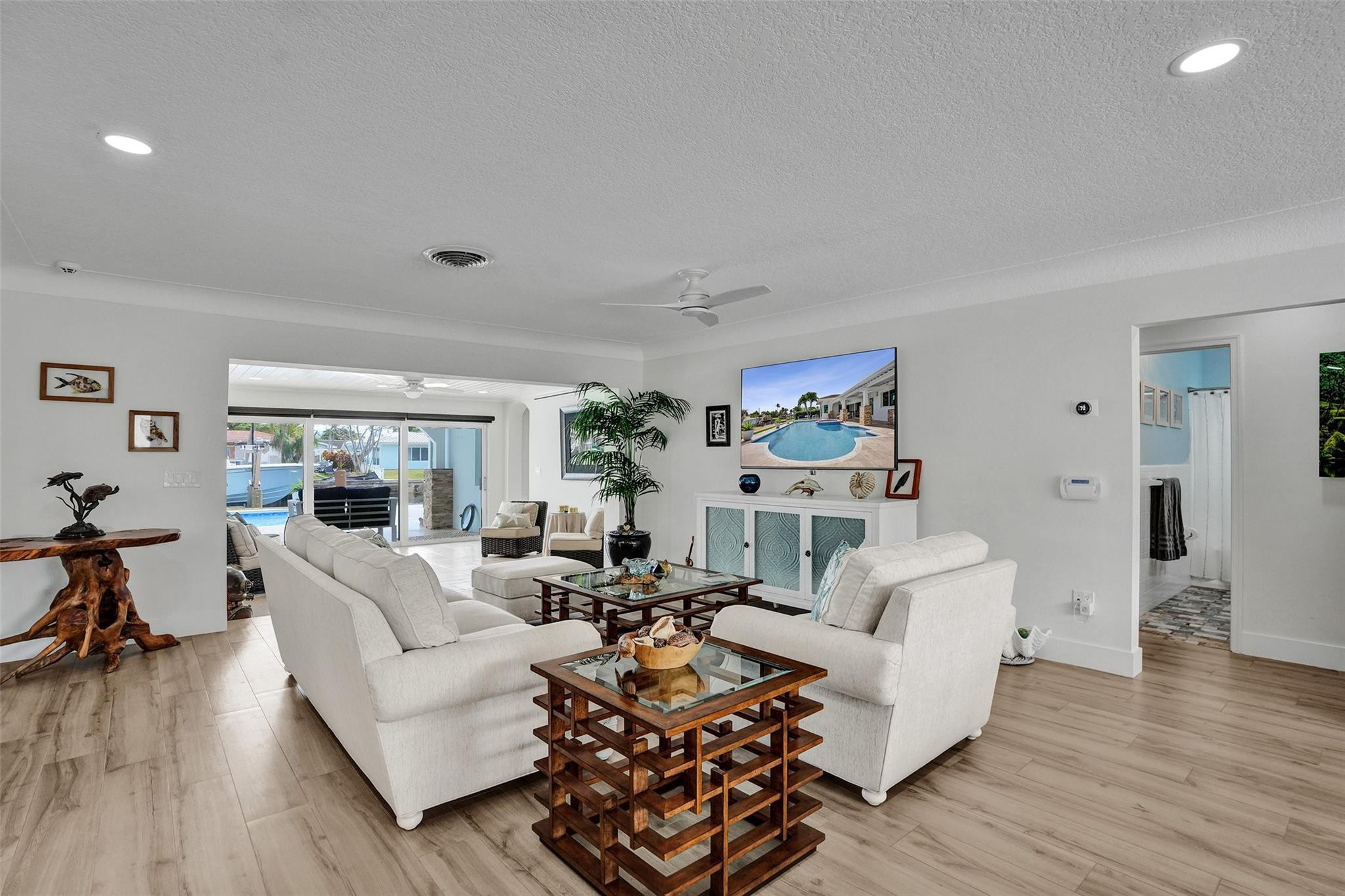 400 SE 5th Pompano Beach, FL 33060