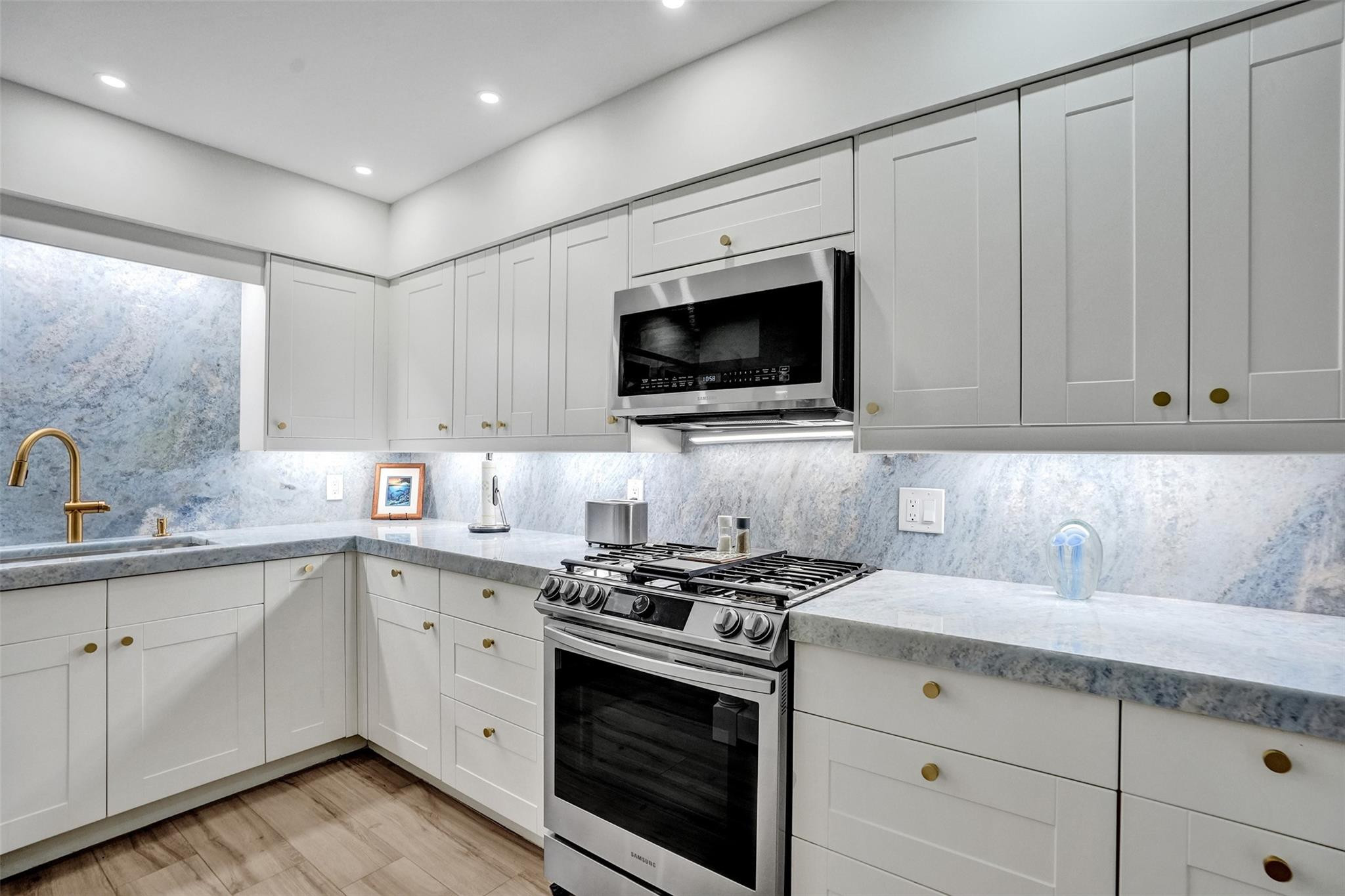 400 SE 5th Pompano Beach, FL 33060