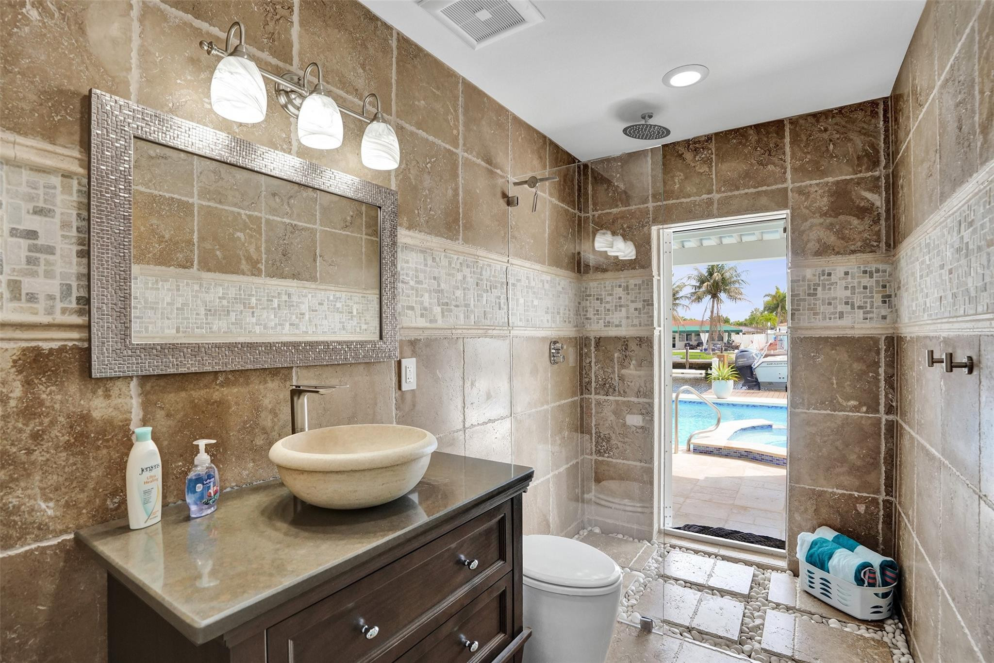 400 SE 5th Pompano Beach, FL 33060