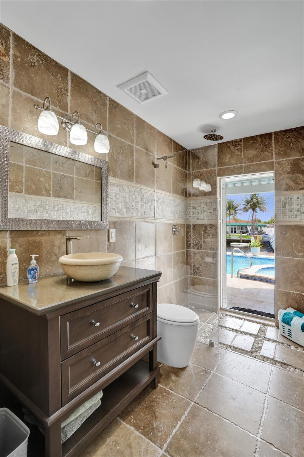 400 SE 5th Pompano Beach, FL 33060