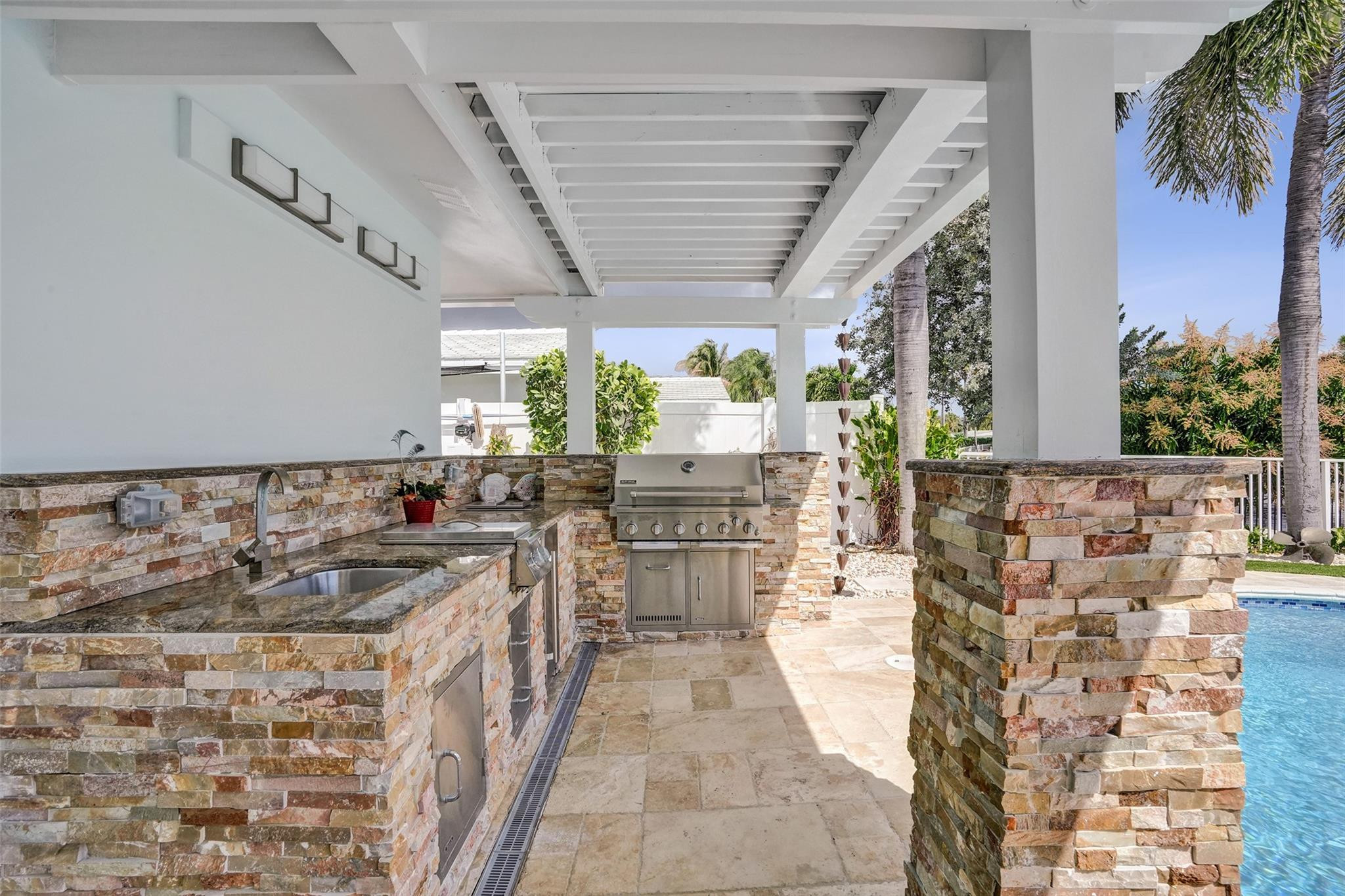 400 SE 5th Pompano Beach, FL 33060