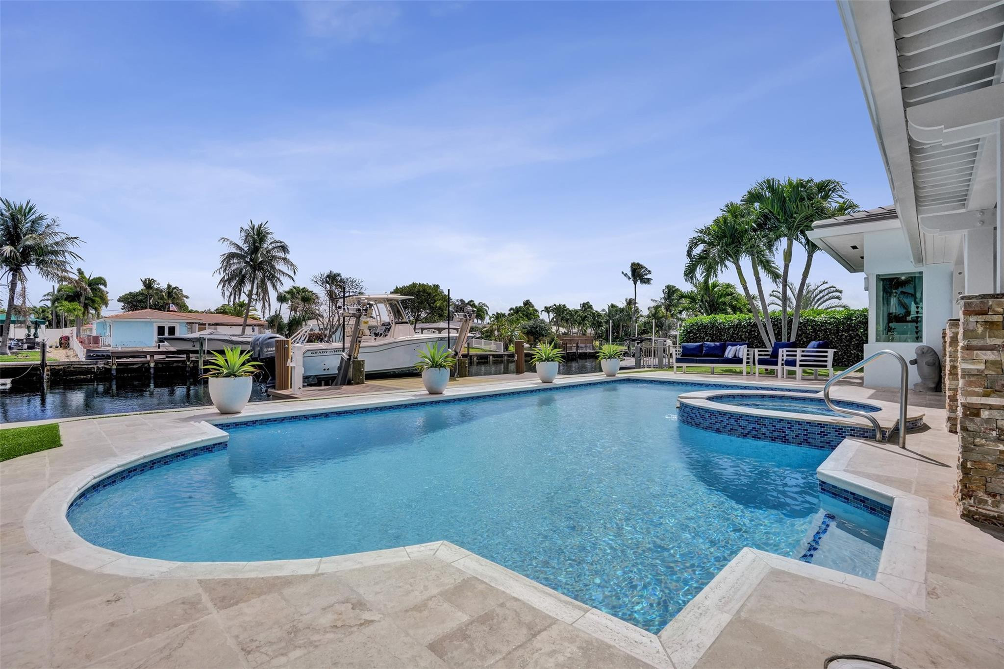 400 SE 5th Pompano Beach, FL 33060