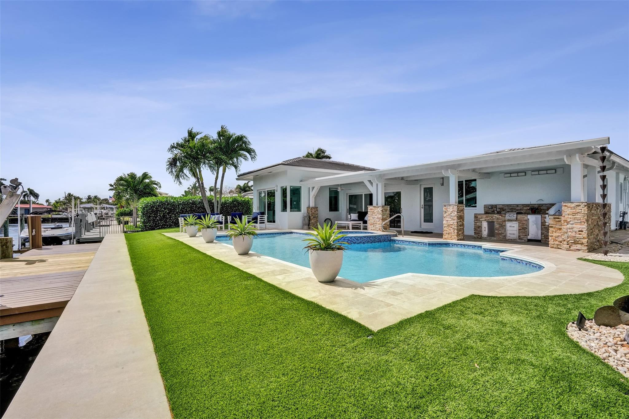 400 SE 5th Pompano Beach, FL 33060