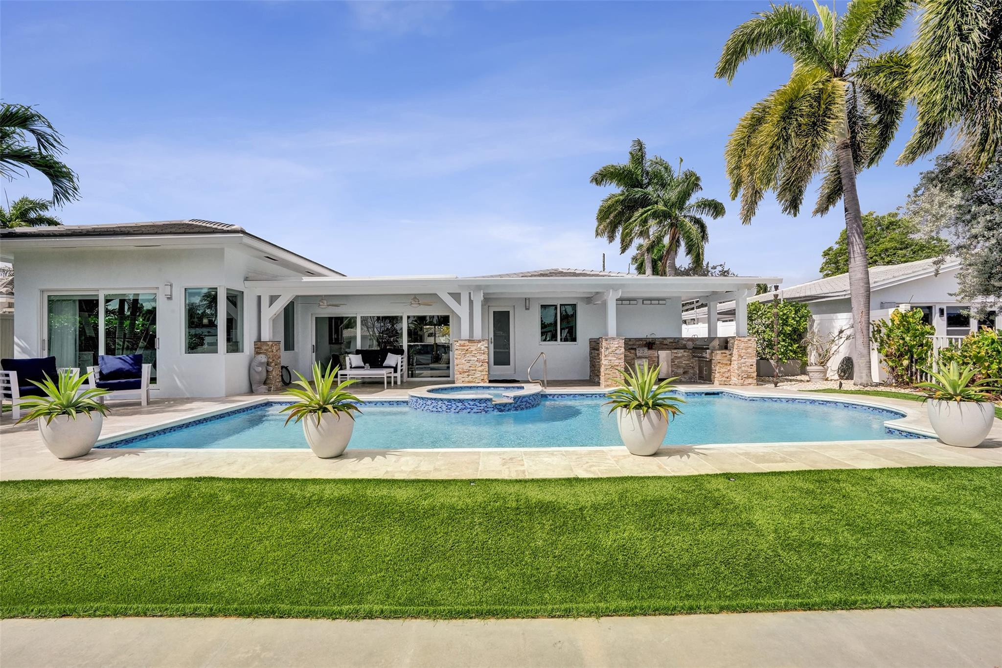 400 SE 5th Pompano Beach, FL 33060