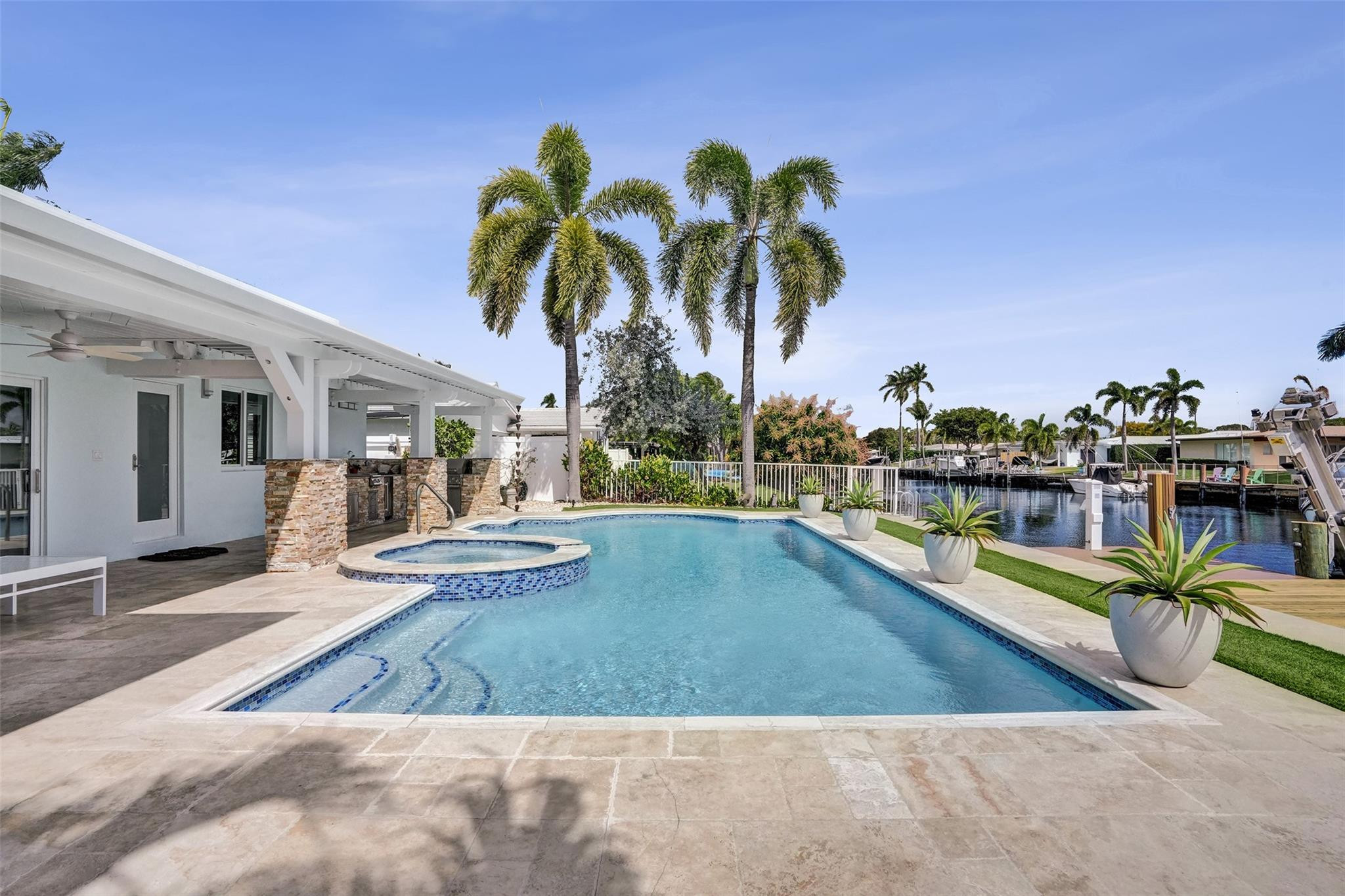 400 SE 5th Pompano Beach, FL 33060