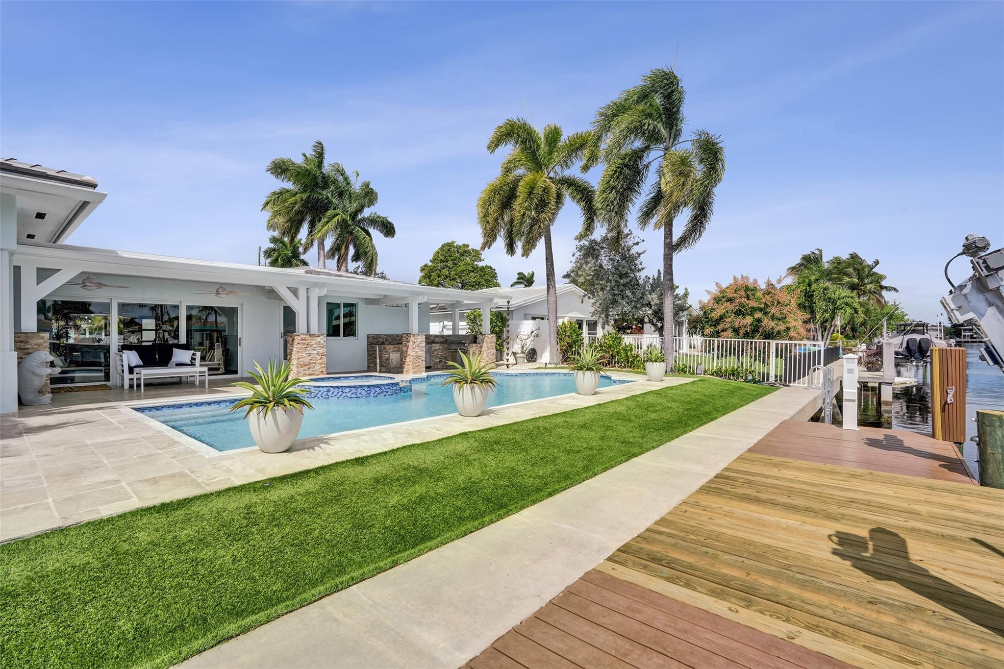 400 SE 5th Pompano Beach, FL 33060