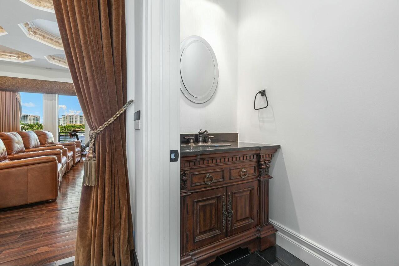 1087 Bel Lido Dr Highland Beach, FL 33487