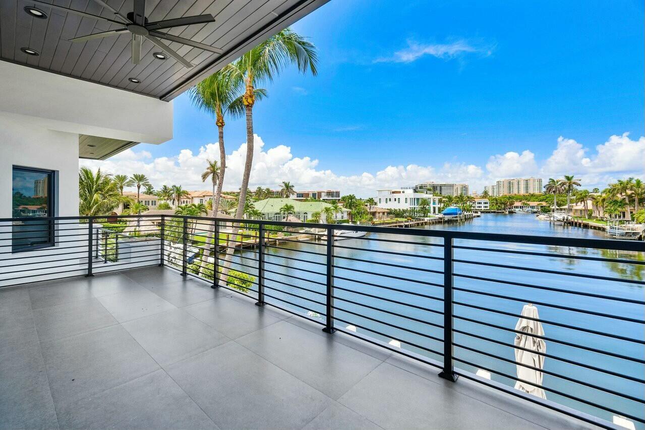 1087 Bel Lido Dr Highland Beach, FL 33487