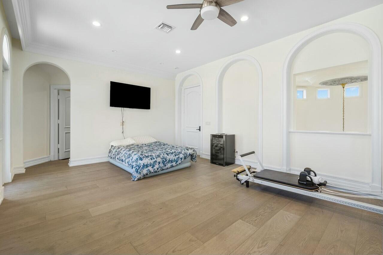 1087 Bel Lido Dr Highland Beach, FL 33487