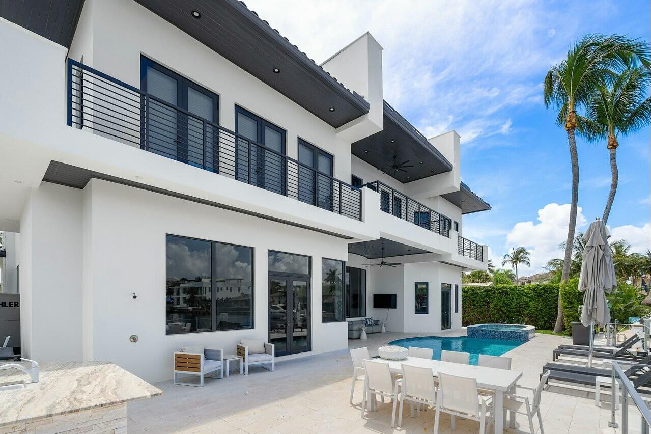 1087 Bel Lido Dr Highland Beach, FL 33487