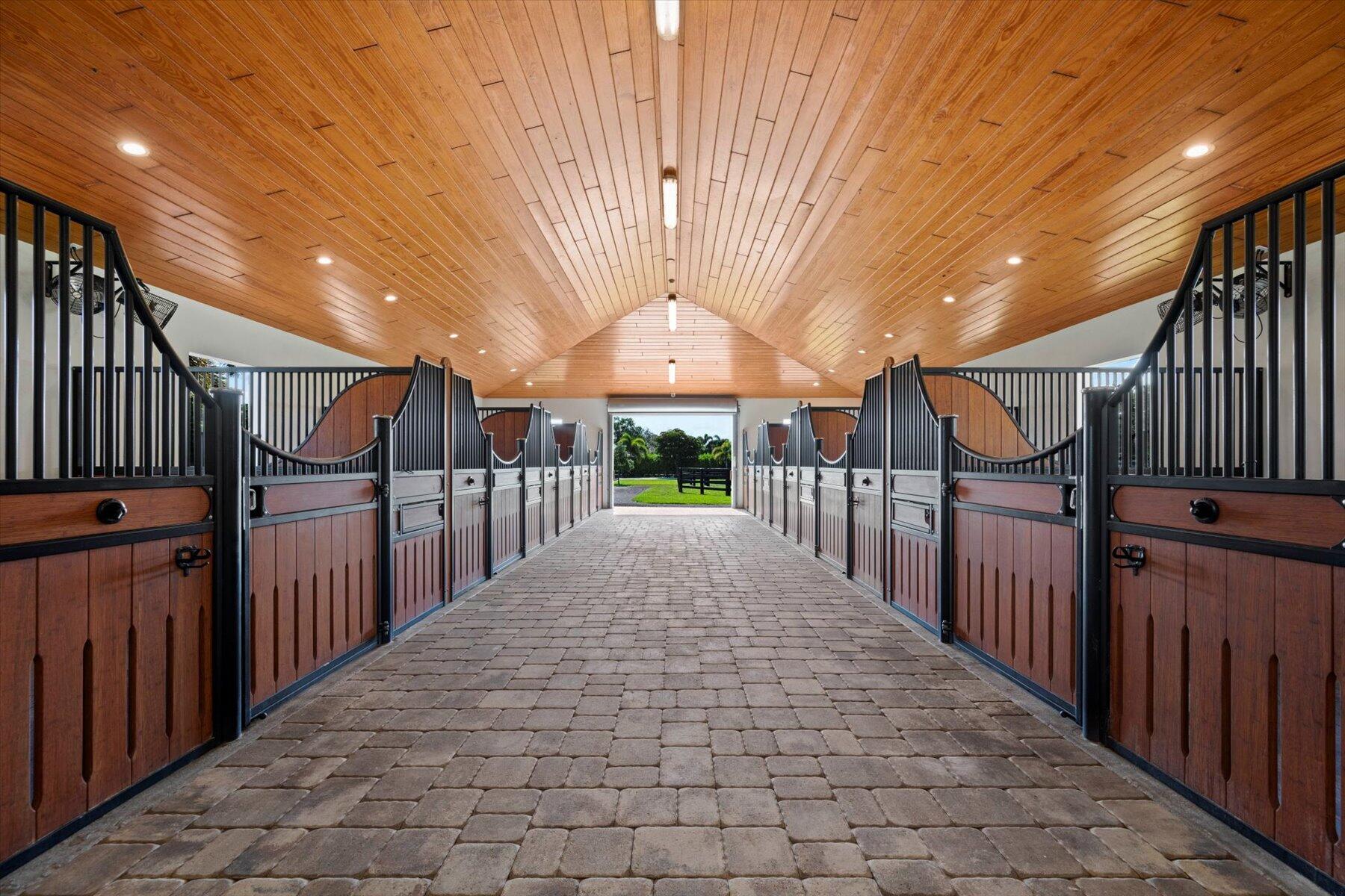 15590 Sea Mist Ln Wellington, FL 33414