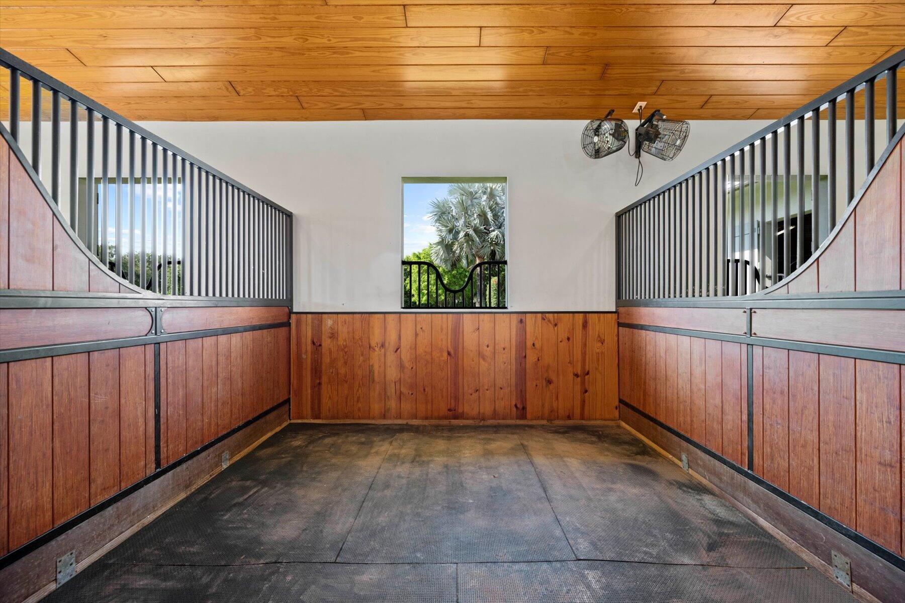 15590 Sea Mist Ln Wellington, FL 33414