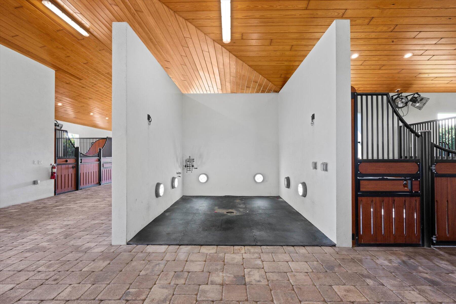 15590 Sea Mist Ln Wellington, FL 33414