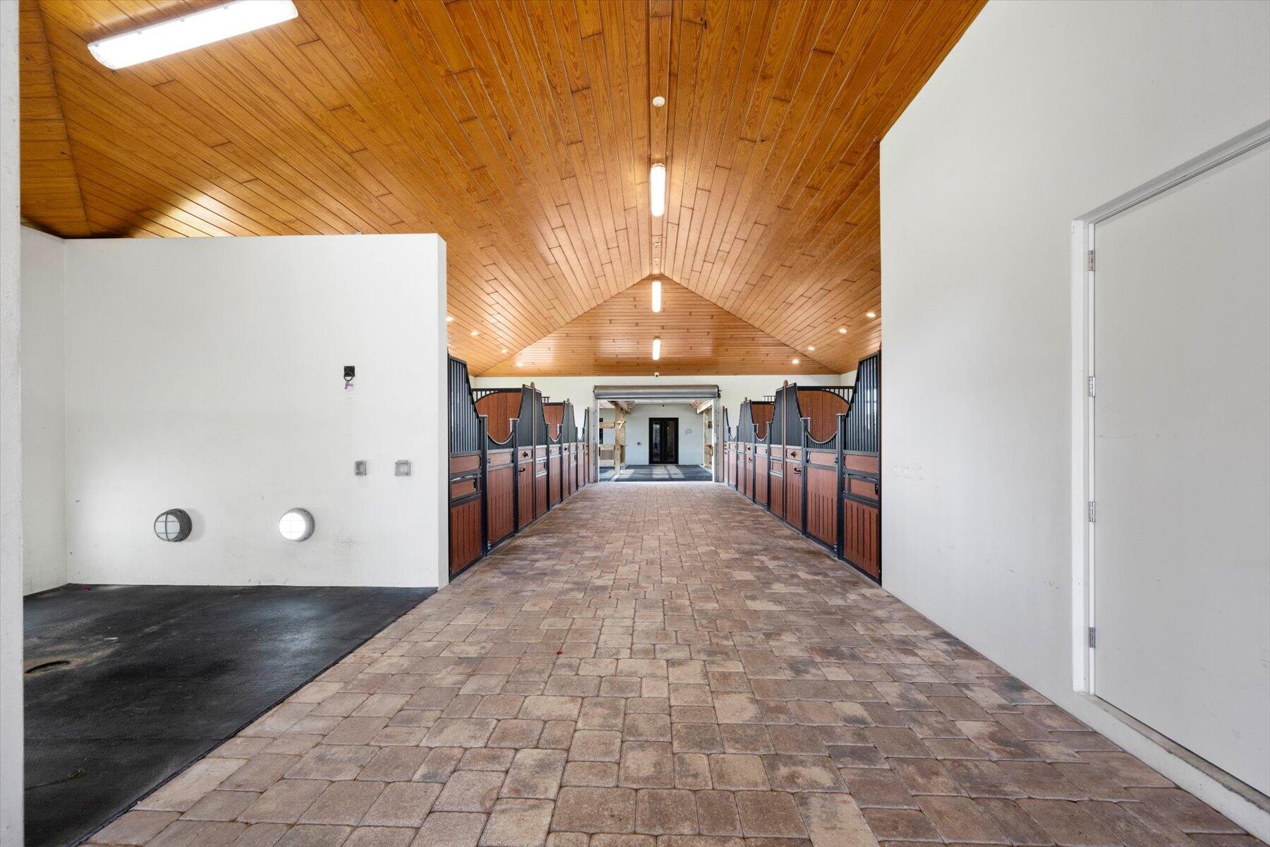 15590 Sea Mist Ln Wellington, FL 33414