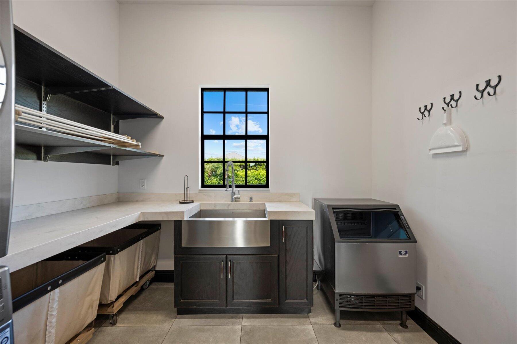 15590 Sea Mist Ln Wellington, FL 33414