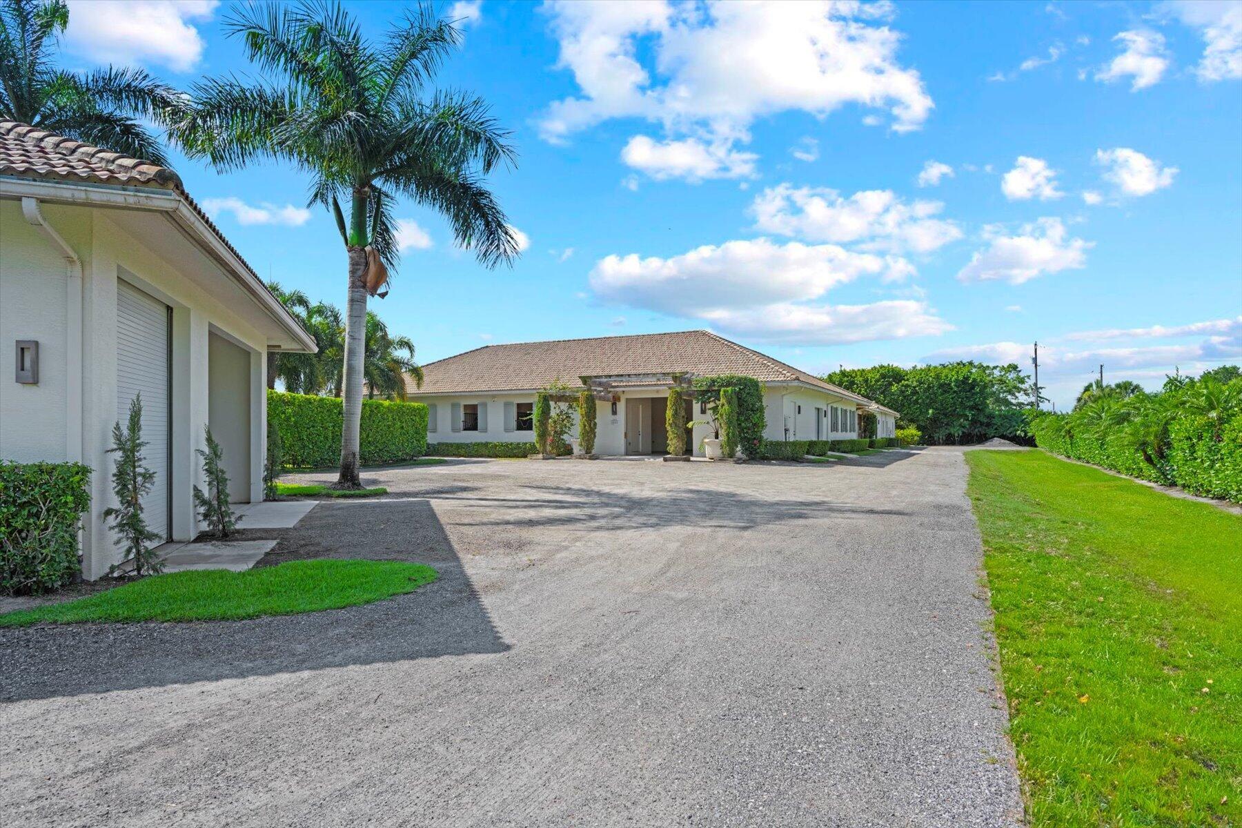 15590 Sea Mist Ln Wellington, FL 33414