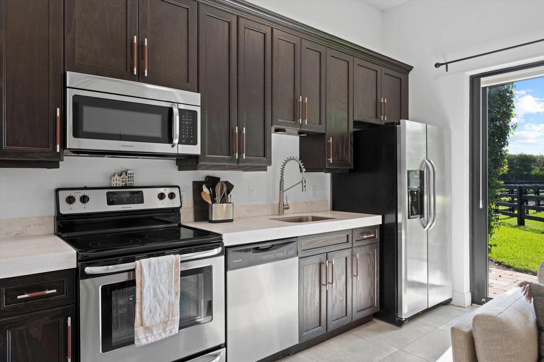 15590 Sea Mist Ln Wellington, FL 33414