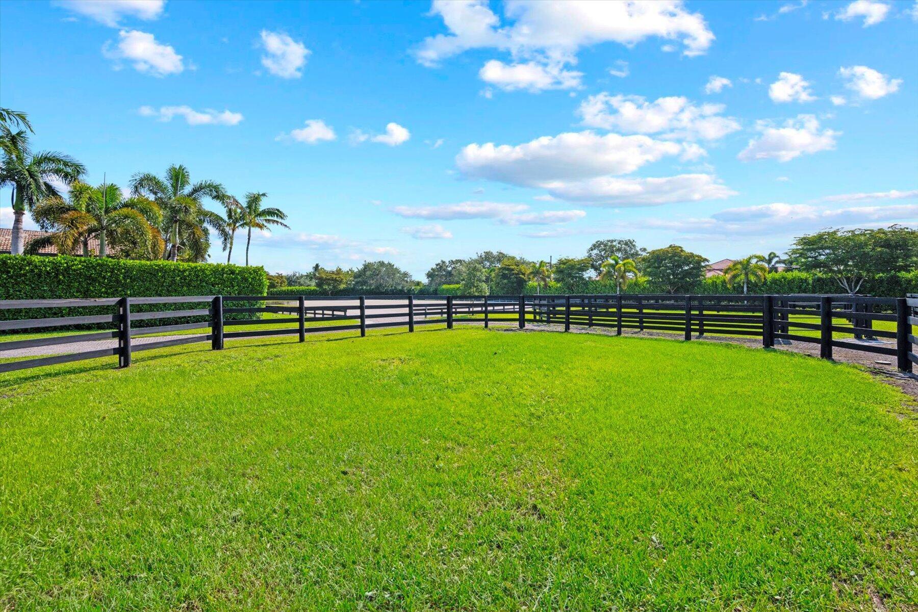 15590 Sea Mist Ln Wellington, FL 33414