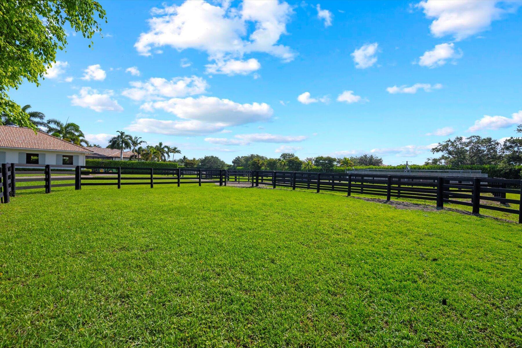 15590 Sea Mist Ln Wellington, FL 33414