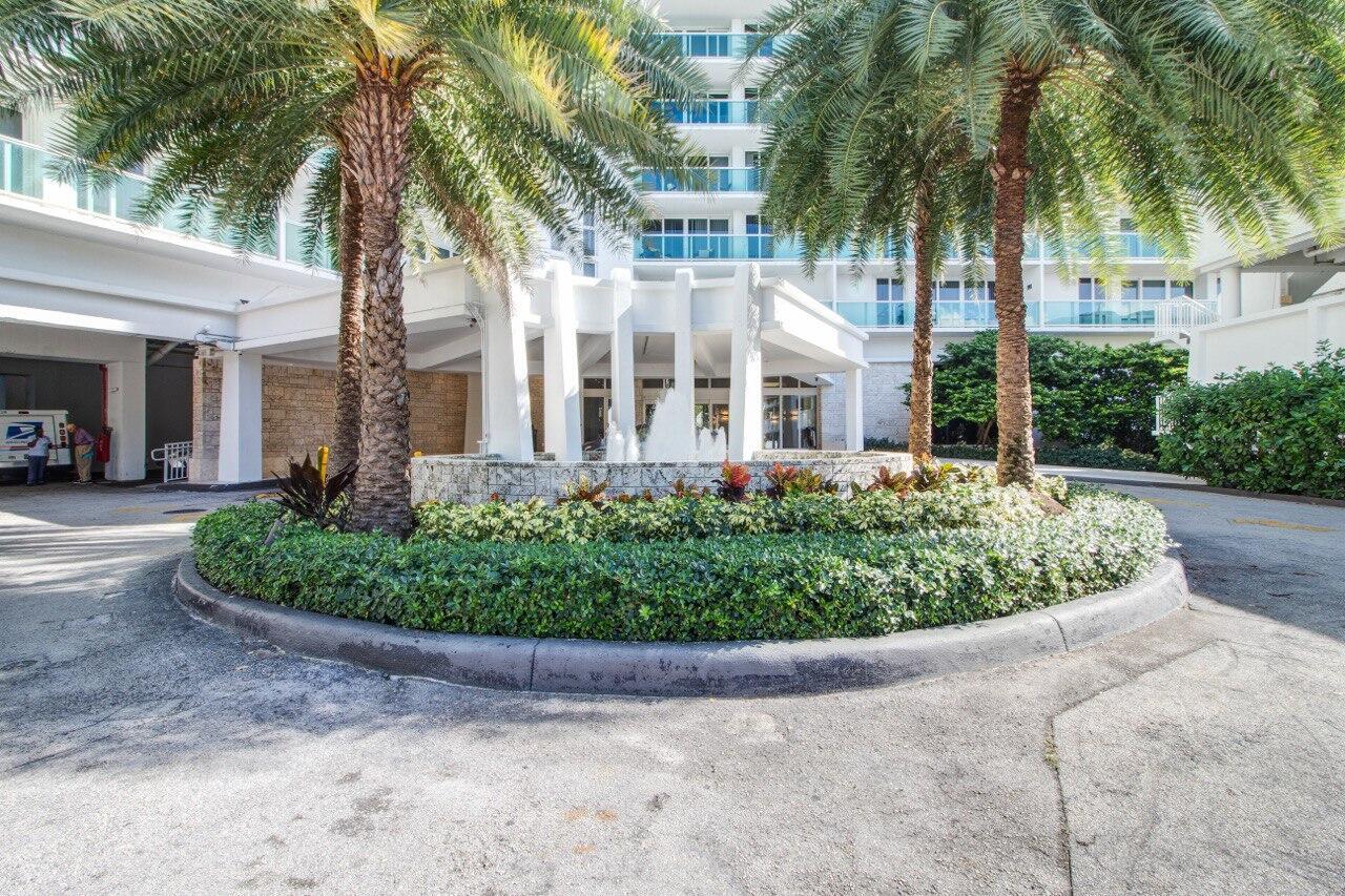 image Arlen House East Condo15