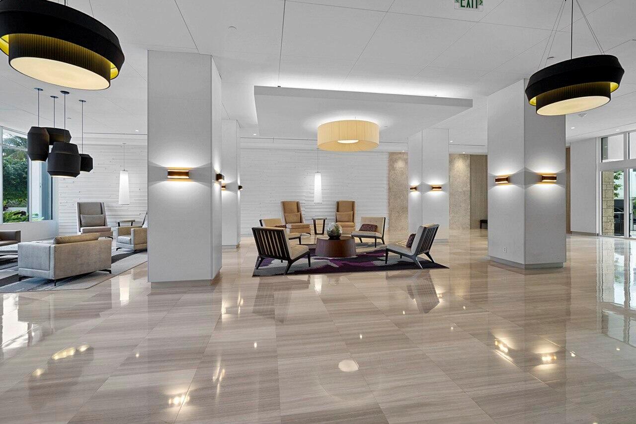 image Arlen House East Condo16