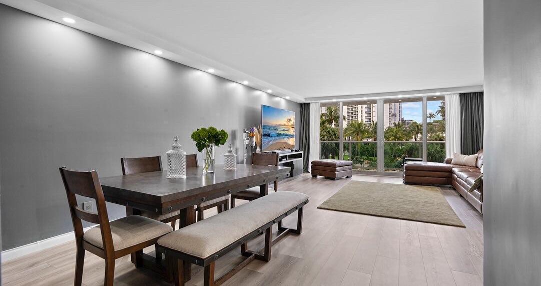 image Arlen House East Condo3