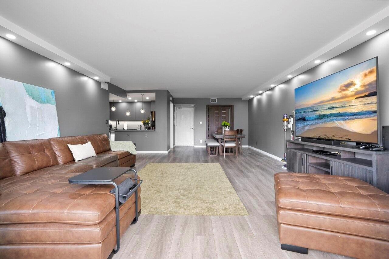 image Arlen House East Condo6