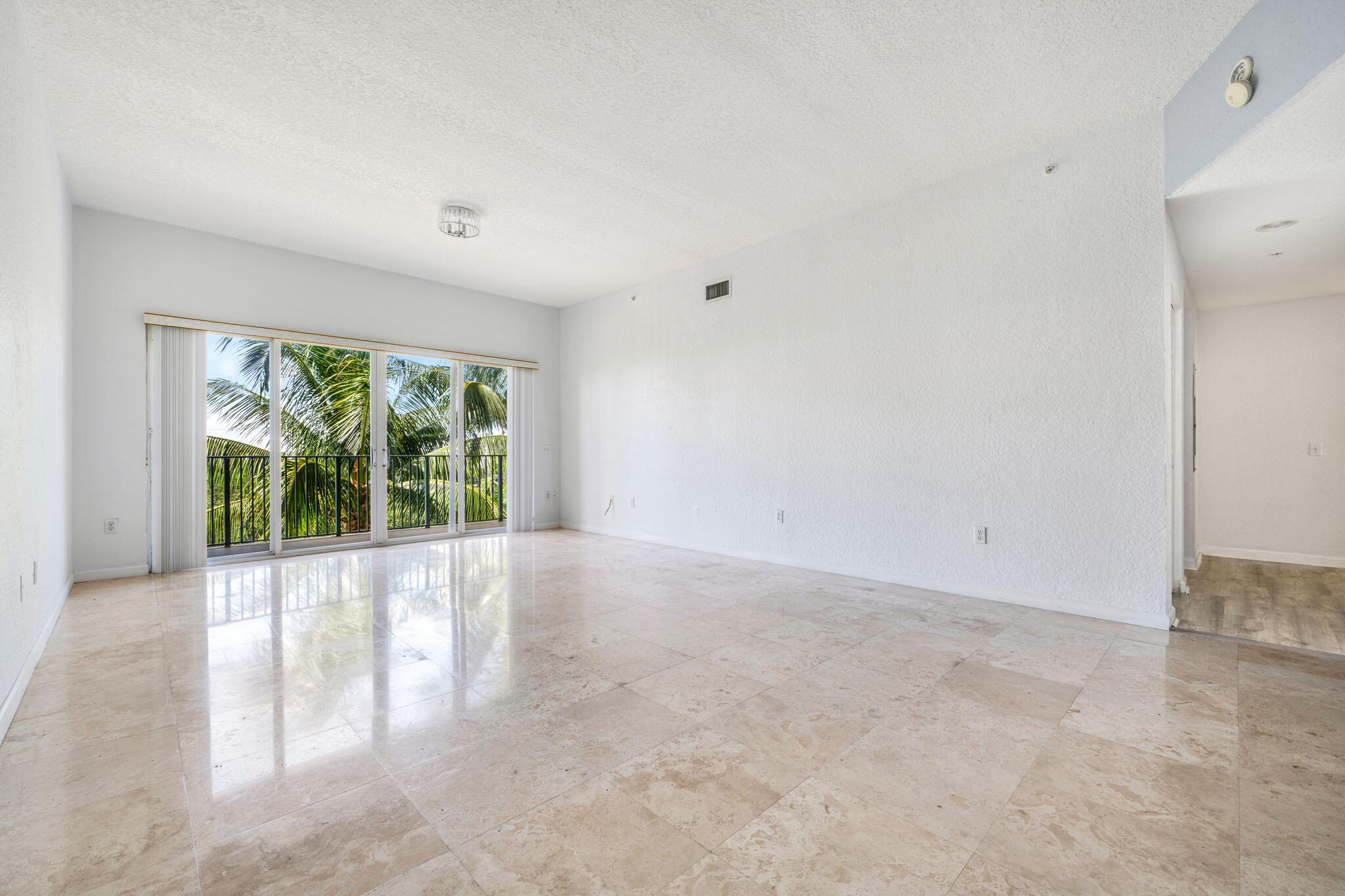 1650 Presidential Way #406