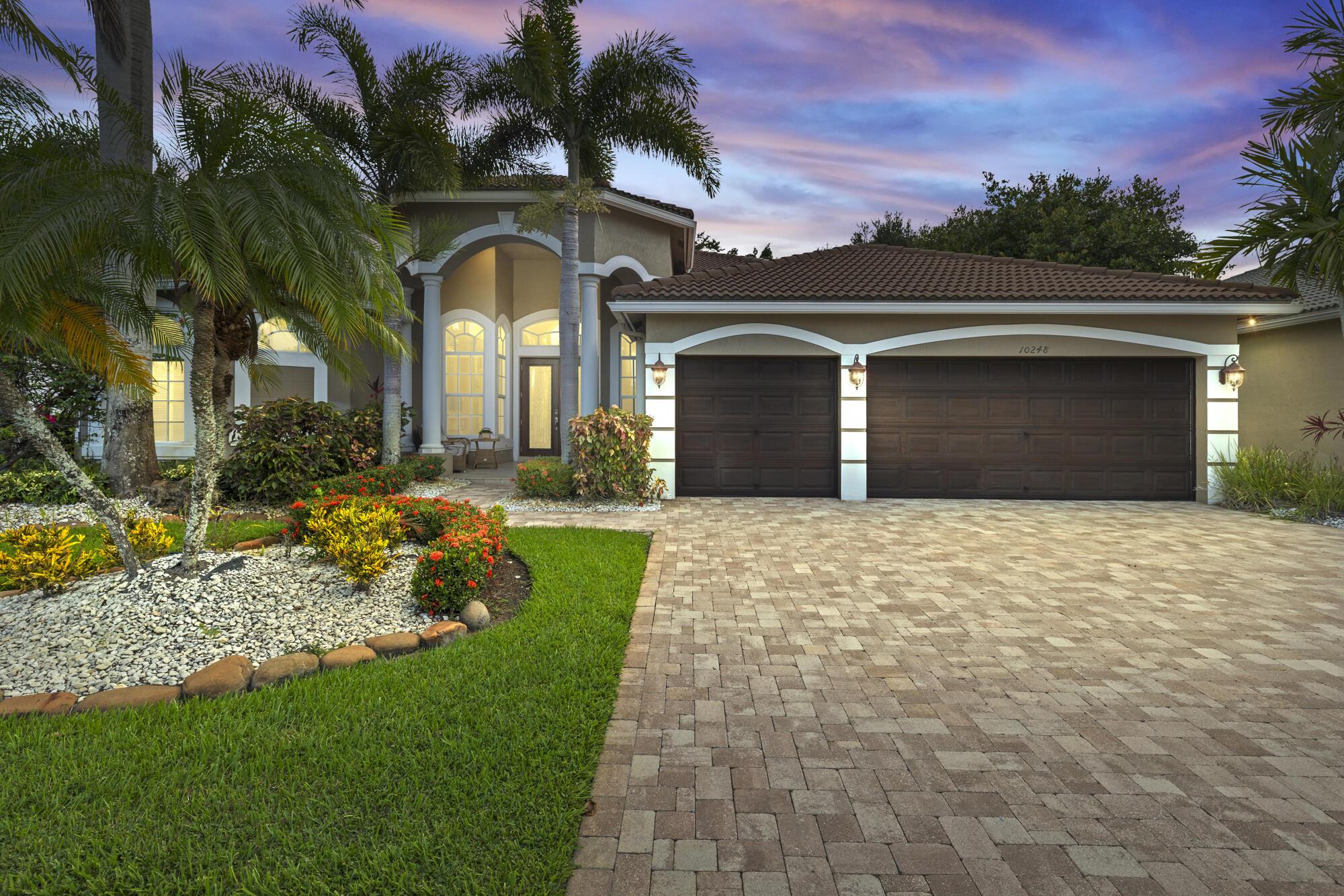10248 Oak Meadow Ln