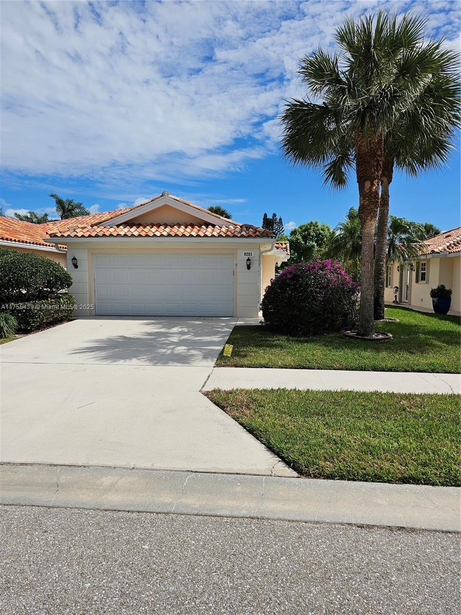 8281 SE Double Tree Dr