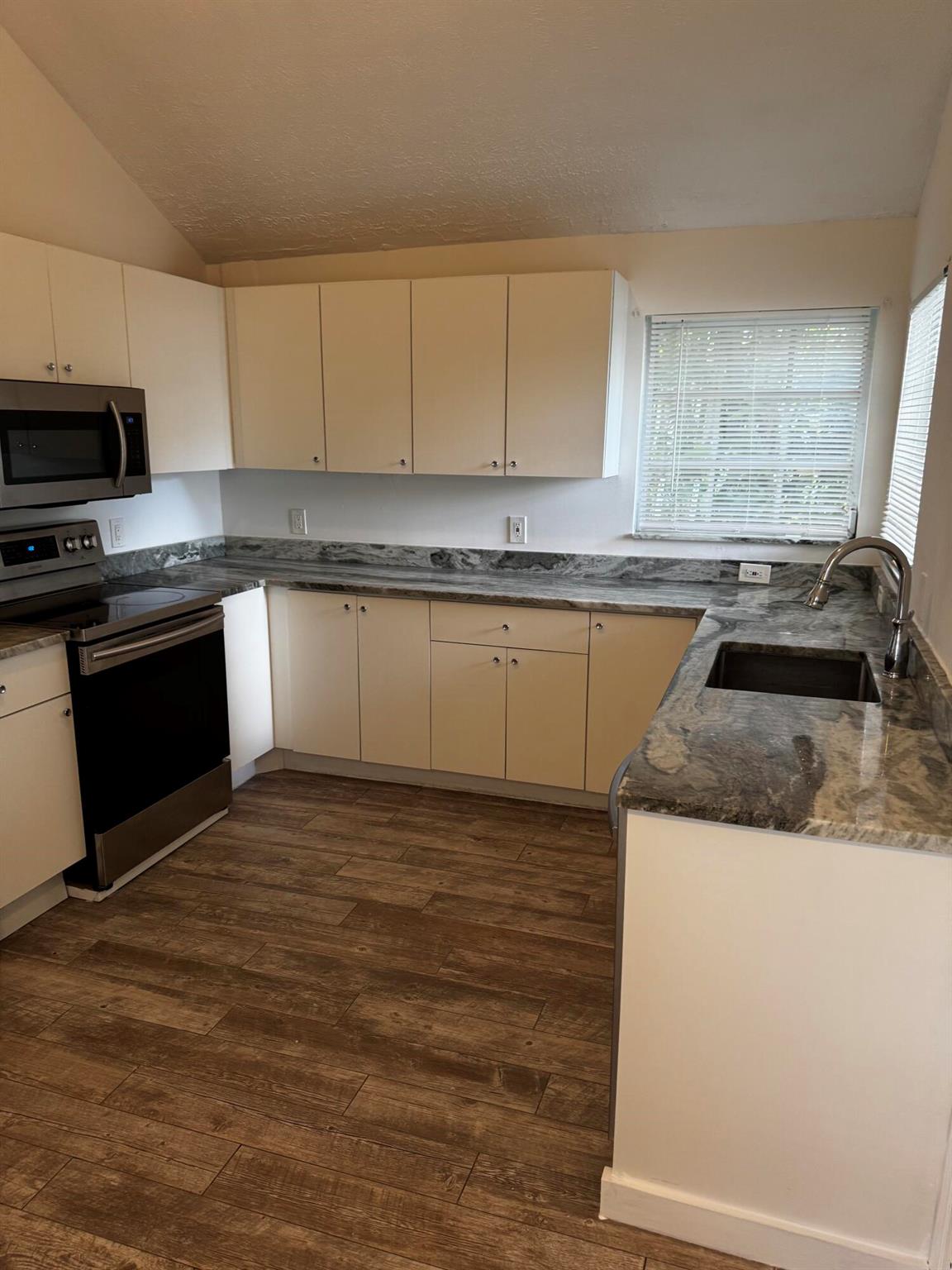 315 N K St #311