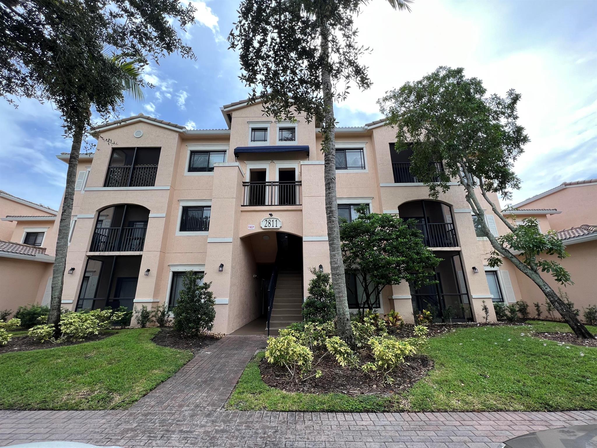 2811 Grande Pkwy #105
