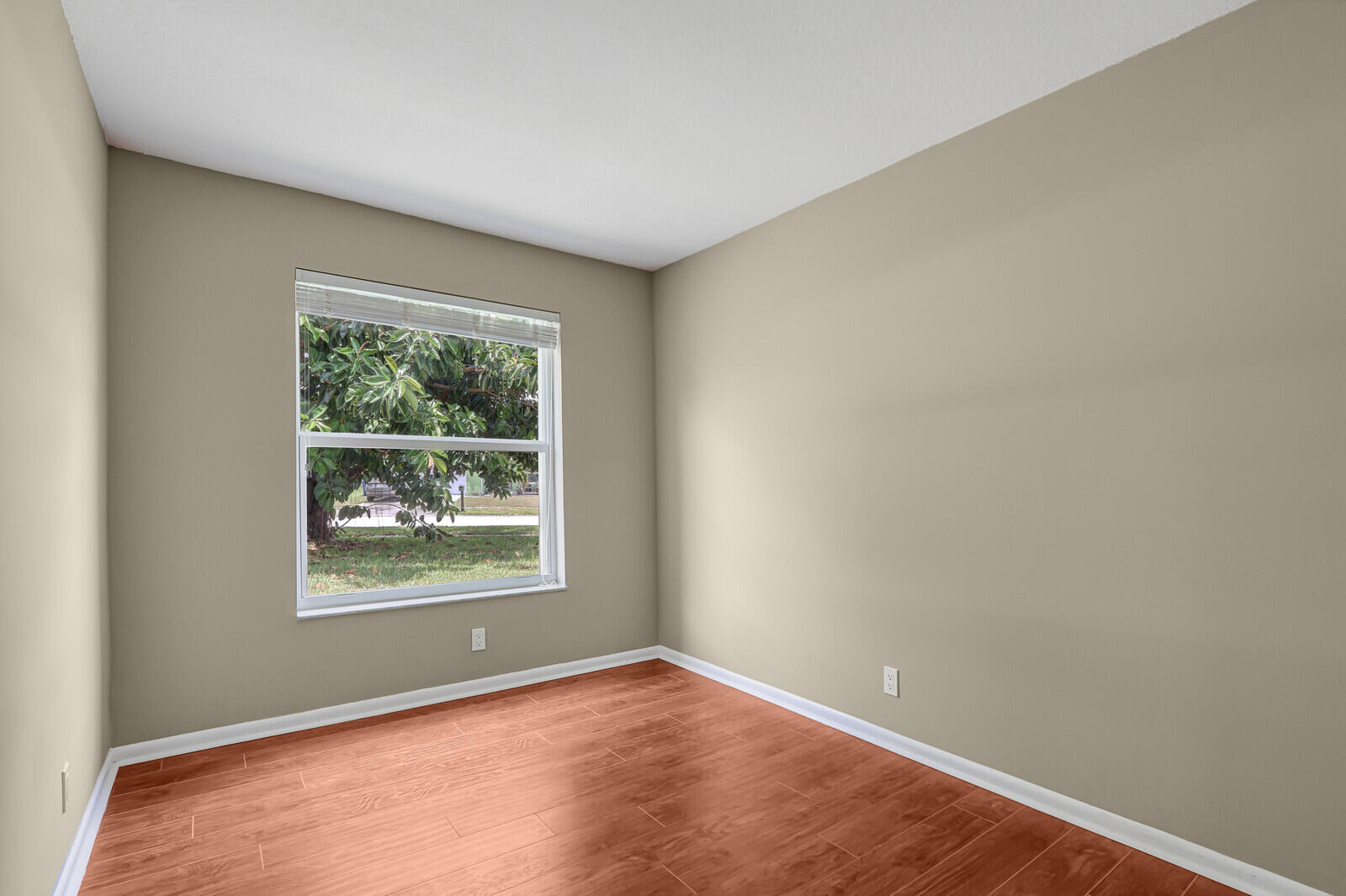 140 Village Jupiter, FL 33458