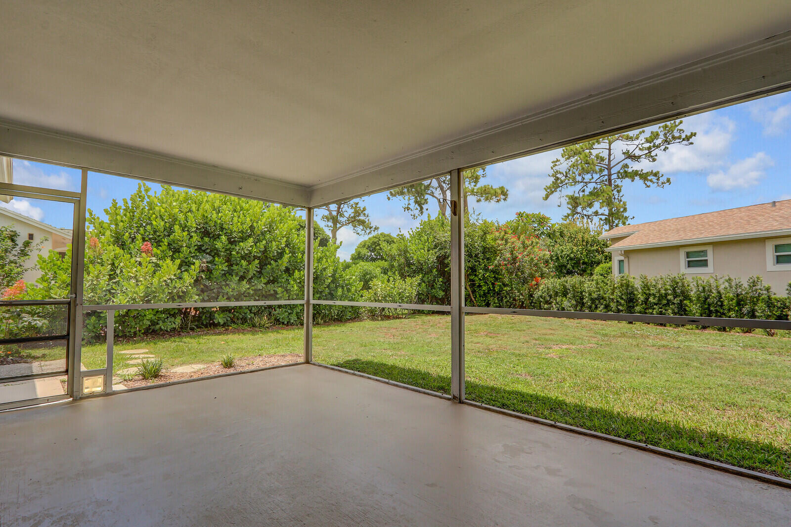 140 Village Jupiter, FL 33458