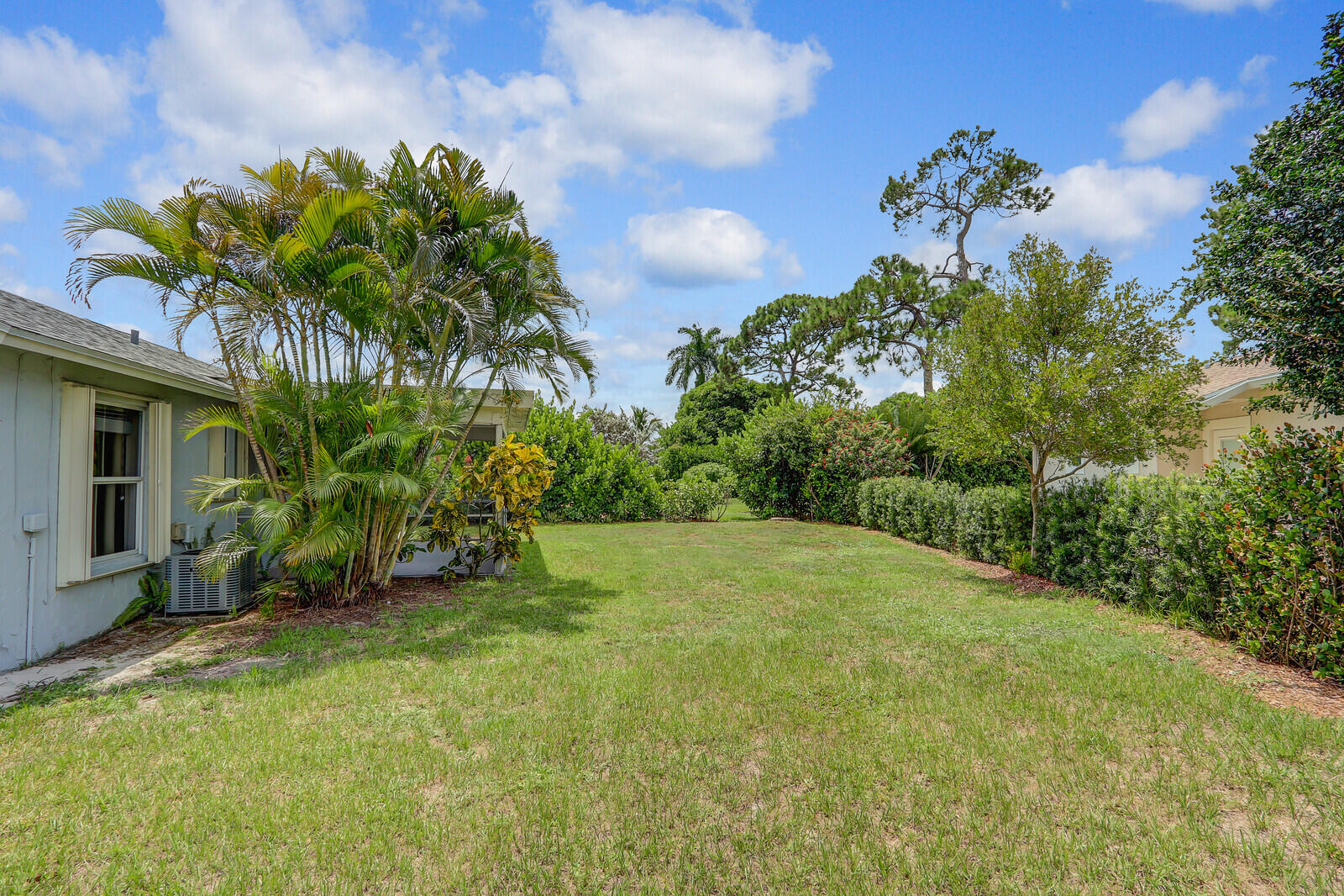 140 Village Jupiter, FL 33458