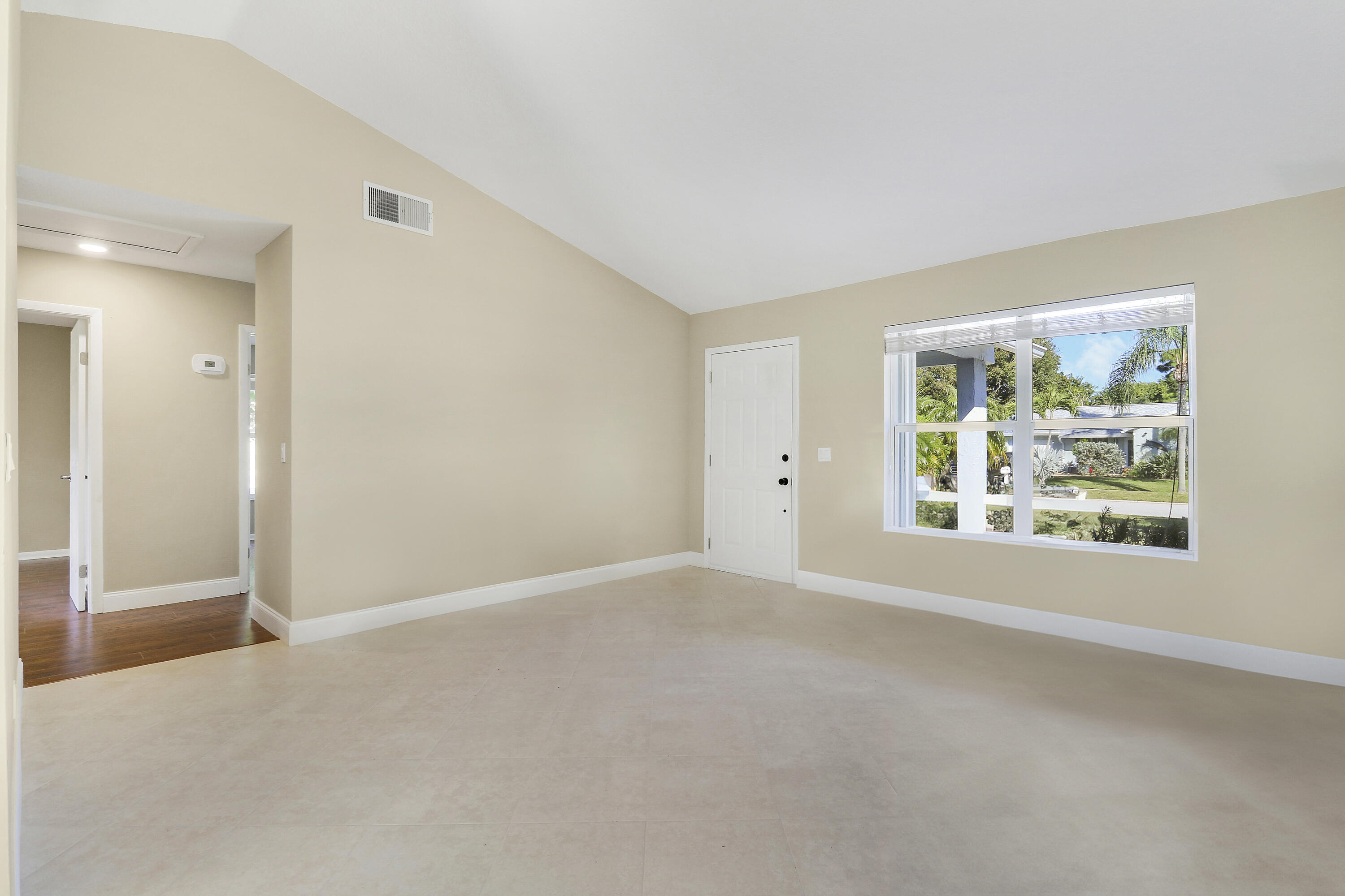 140 Village Jupiter, FL 33458