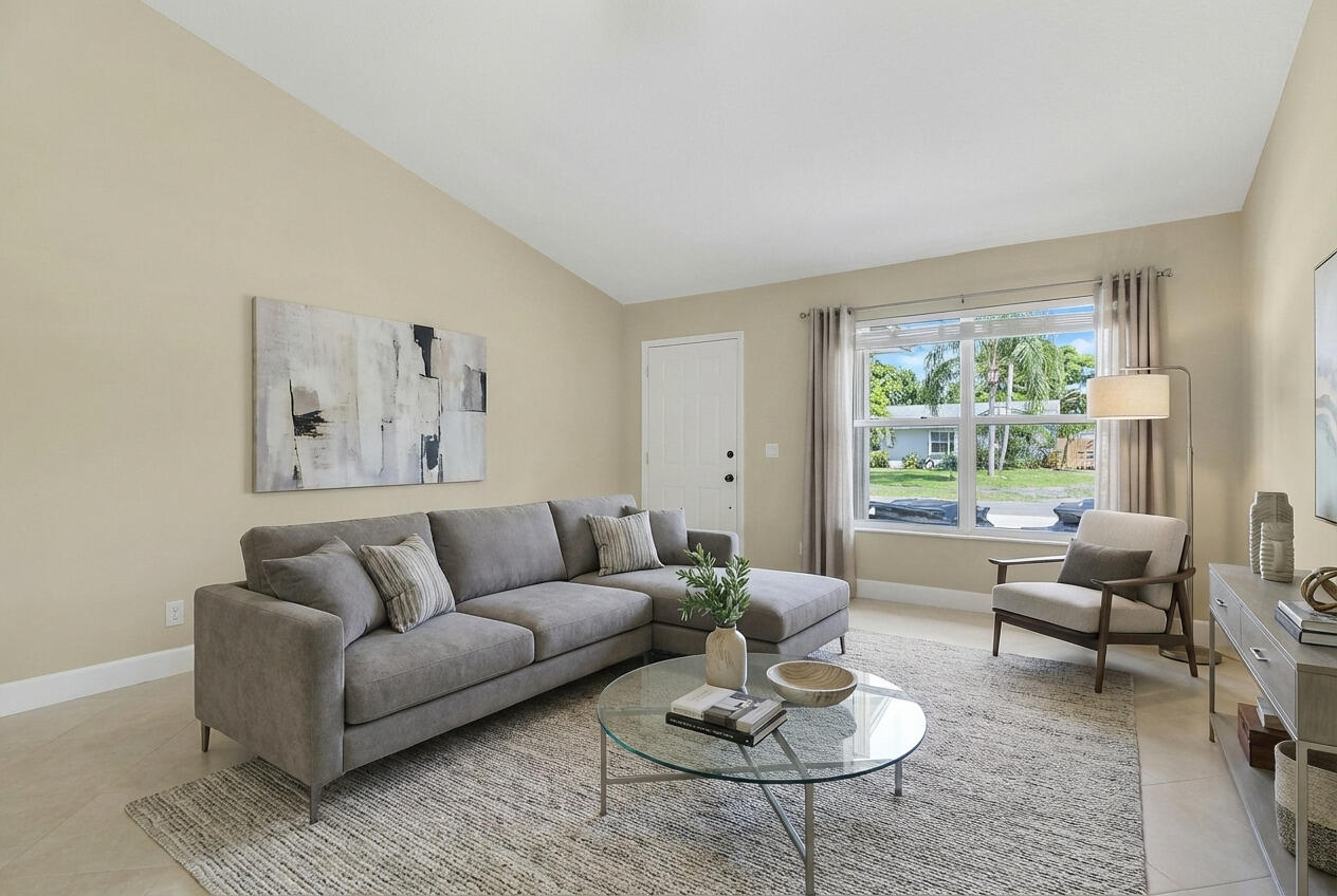 140 Village Jupiter, FL 33458