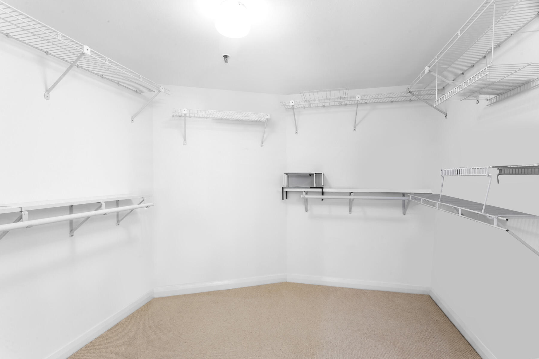 100 Lakeshore Dr #454 North Palm Beach, FL 33408